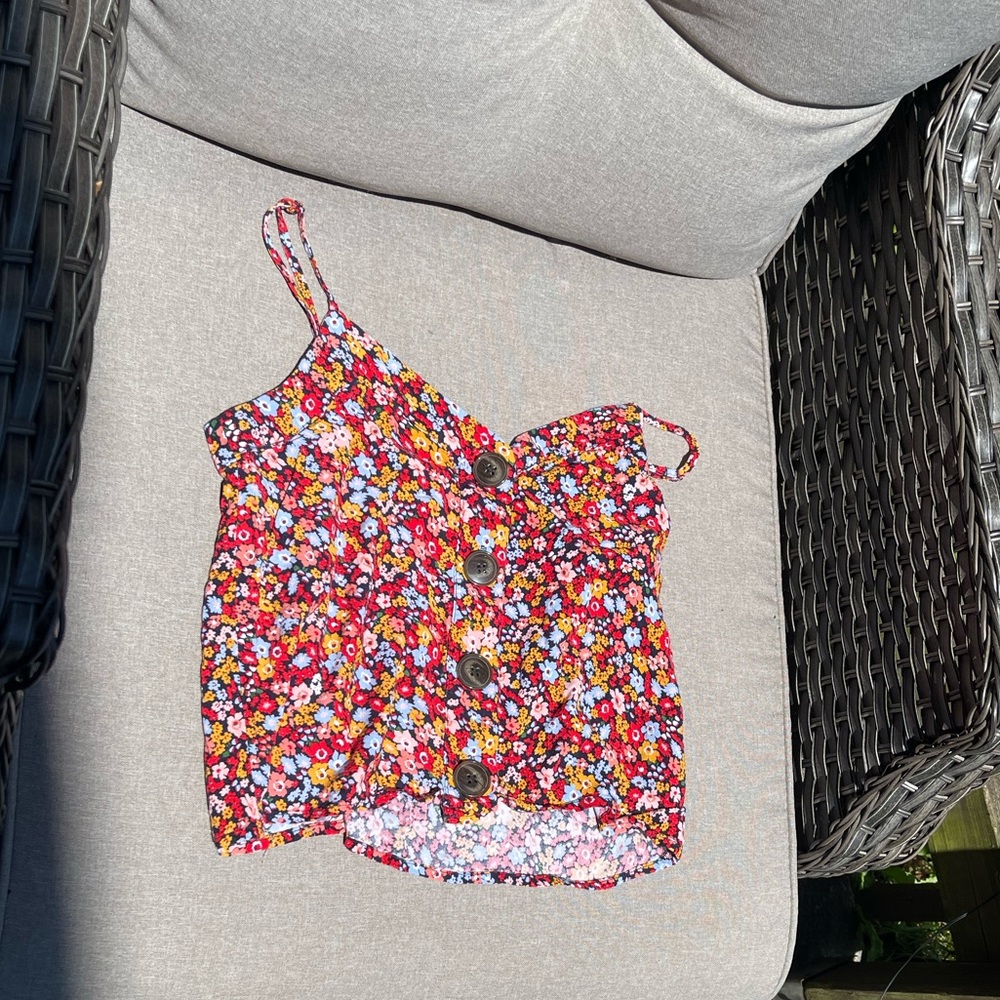 Garage floral top